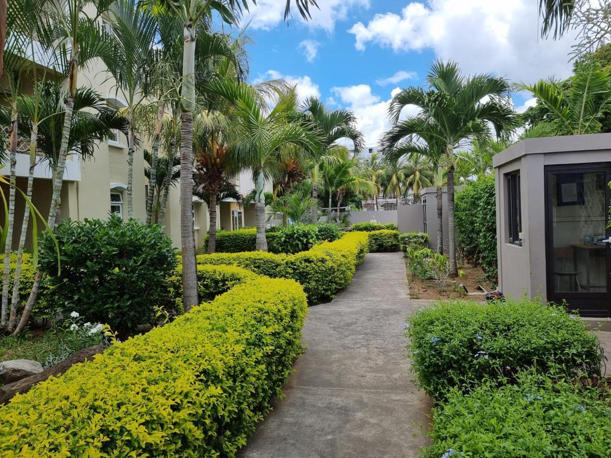 La Marquise Residences Flic en Flac Exterior foto